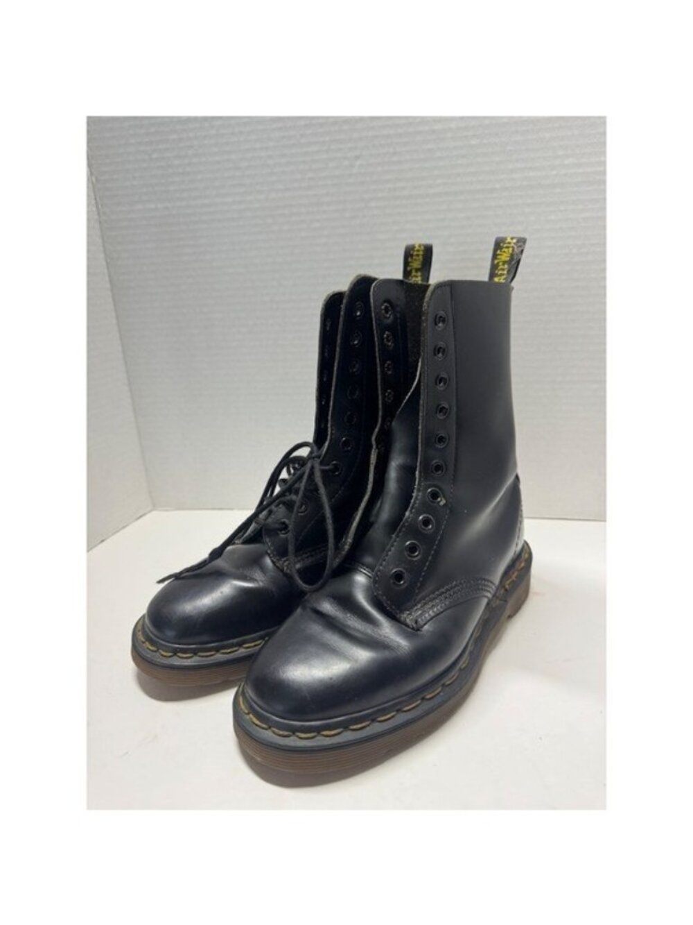Dr. Martens 1490 Vintage Made in England Black Leather 10 Eyelet Boots Women 7
